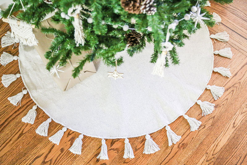 If you are looking for a Boho Canvas Tree Skirt online, Alma Home & Vintage has everything you need!